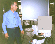 対応してくれた係官。野田警察から比べればとても親切
